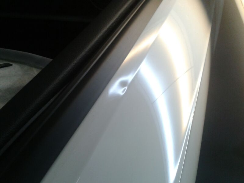 Arreglando coches afectados por granizo en Pontevedra (Galicia) Arreglando coches afectados por granizo en Pontevedra (Galicia)